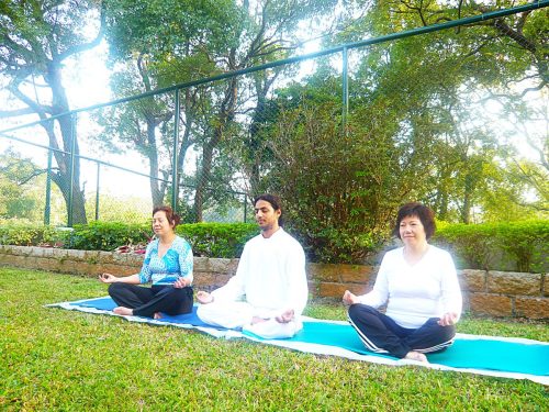 yoga-retreat-2007091